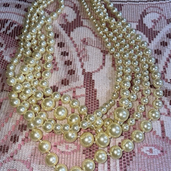 J. Crew Faux Pearl Statement Necklace - Picture 1 of 5